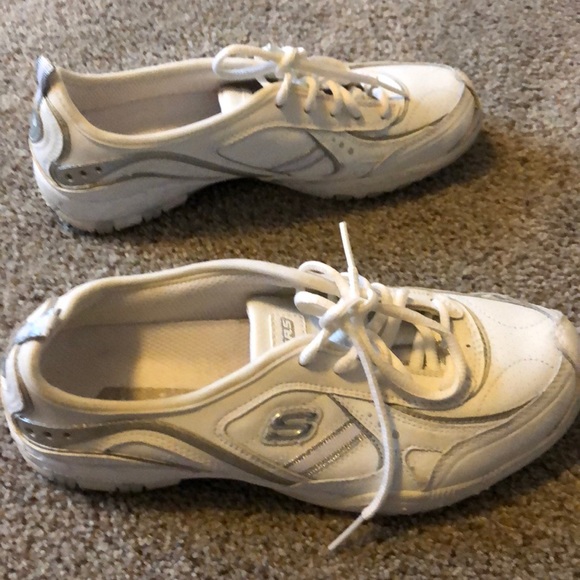 Skechers walking shoes - Picture 4 of 6